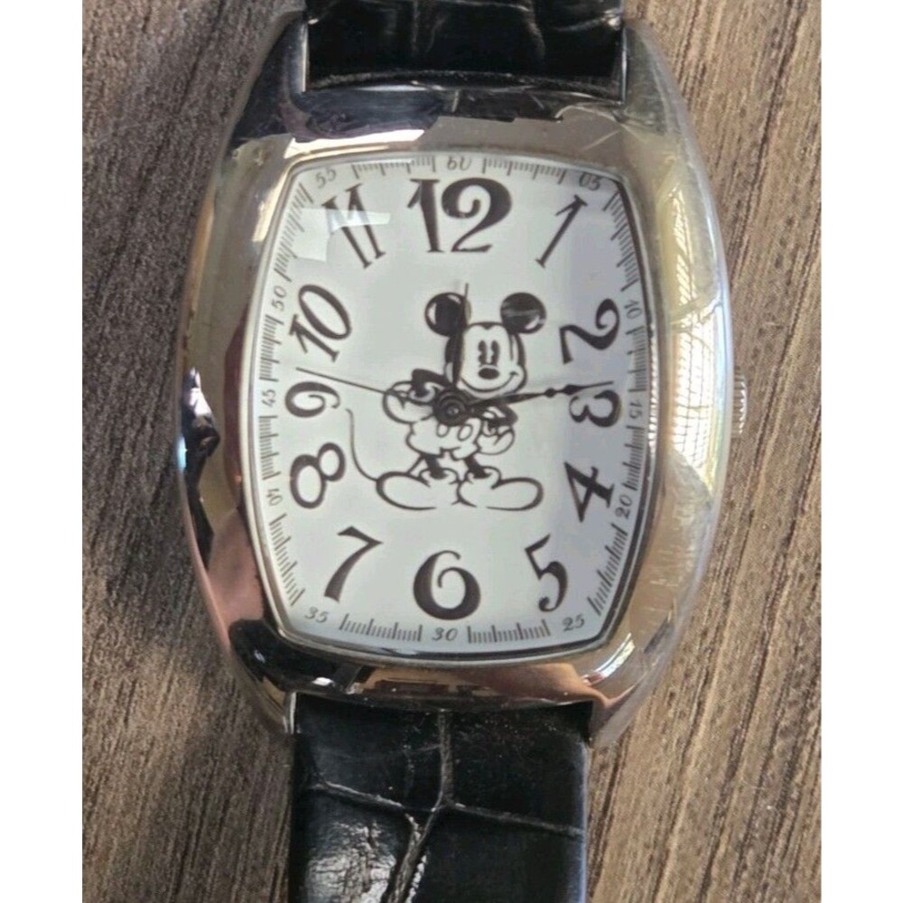 Disney Time Works Mickey Mouse Wrist Watch Used From Disney Parks
